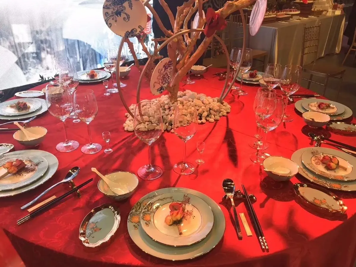 Chengdu Juneng International Hotel