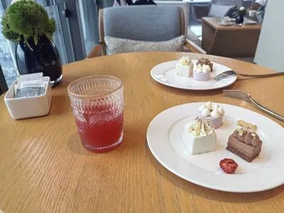 guest photo