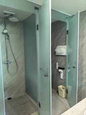 guest photo