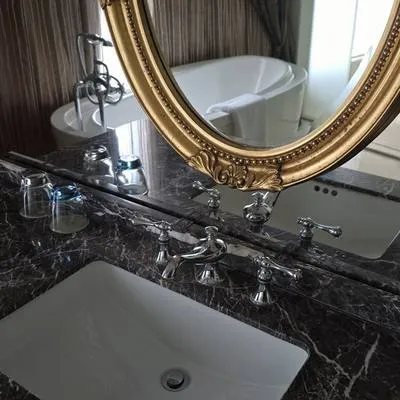 guest photo