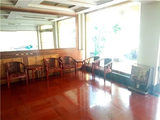 Baodinglaishui Liangpin Hotel