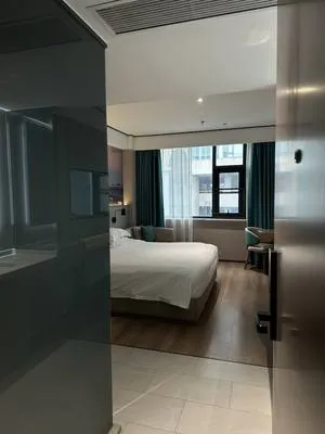 guest photo