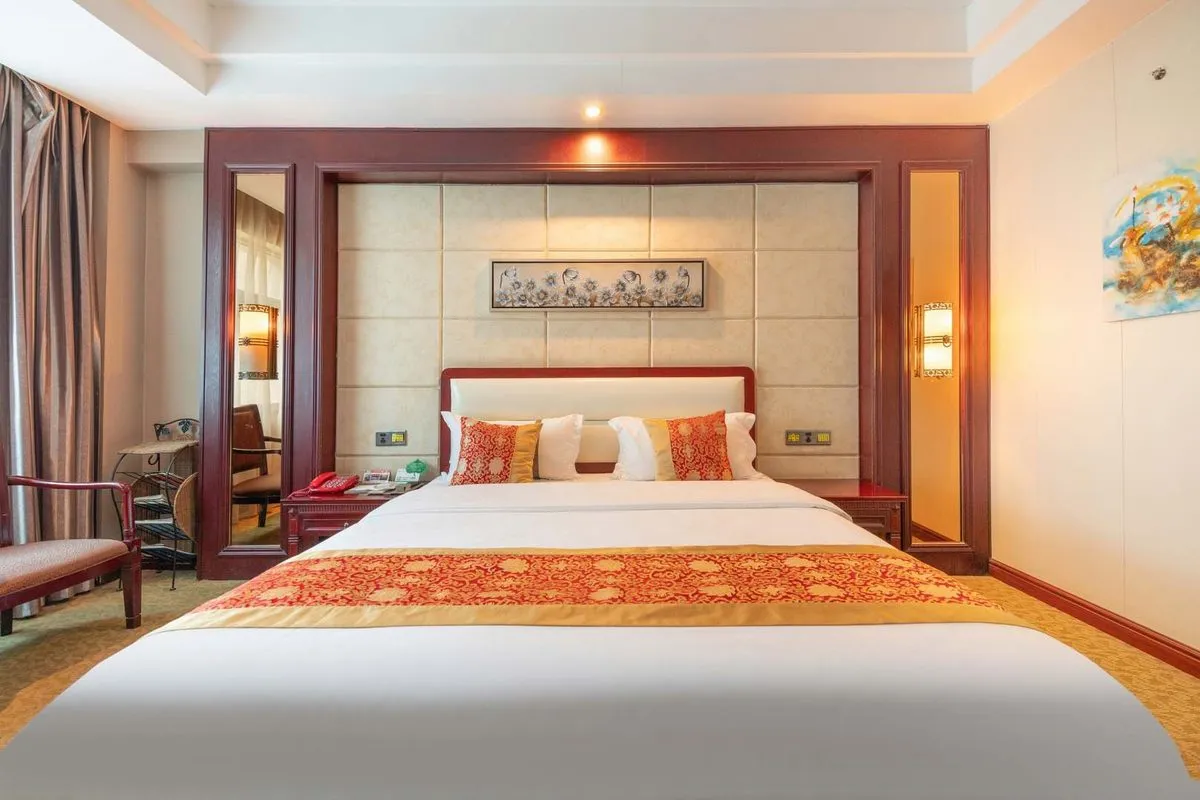 Tiane Wuji Grand Hotel
