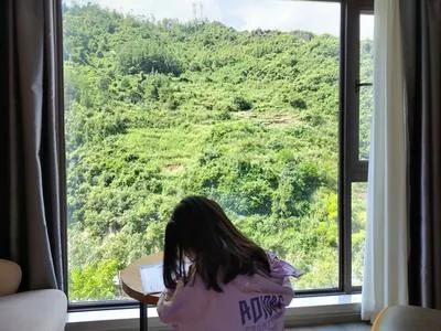 guest photo