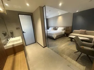 guest photo