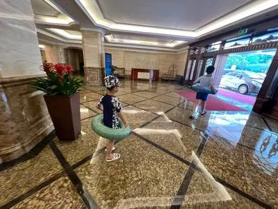 guest photo