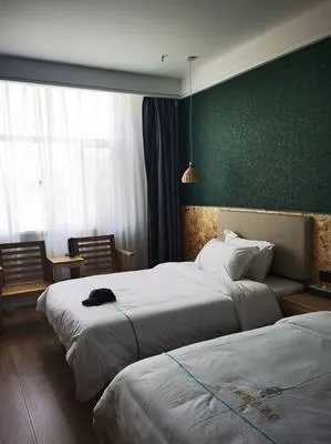 guest photo