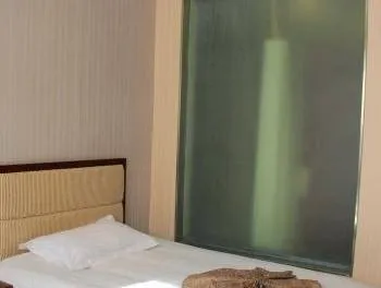 guest photo