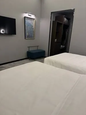 guest photo