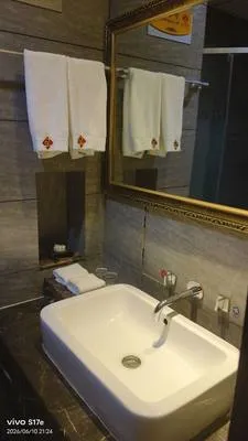 guest photo