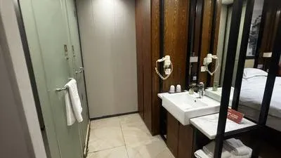 guest photo
