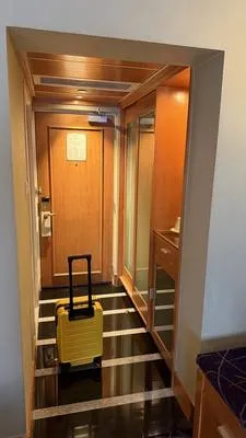 guest photo