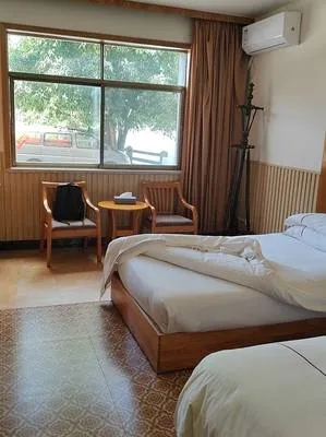 guest photo