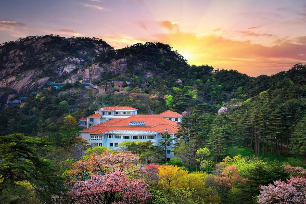 Huangshan Lvyou Fazhan Shilin Grand Hotel