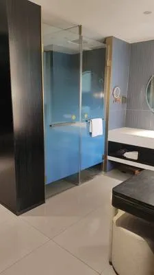 guest photo