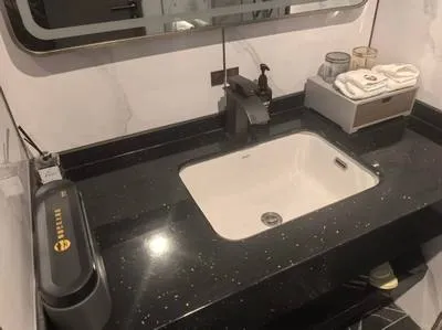 guest photo