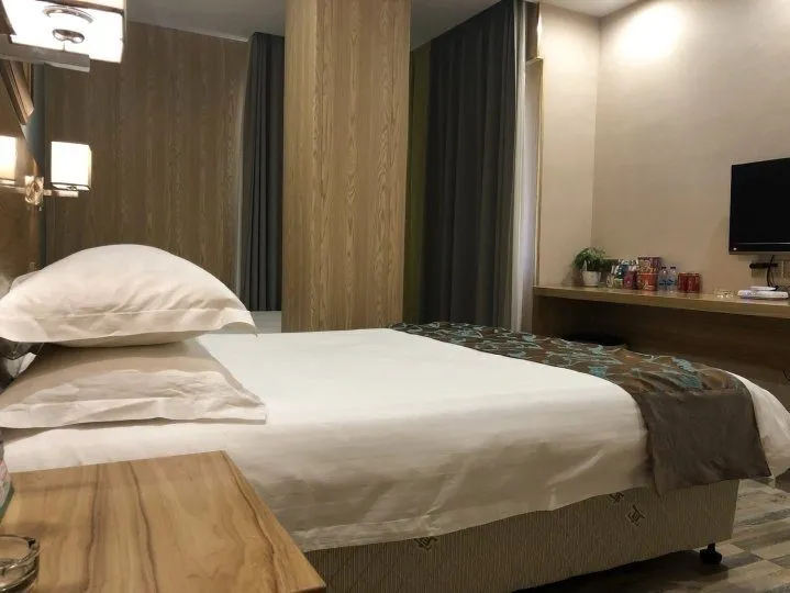 Jinfeng Hotel