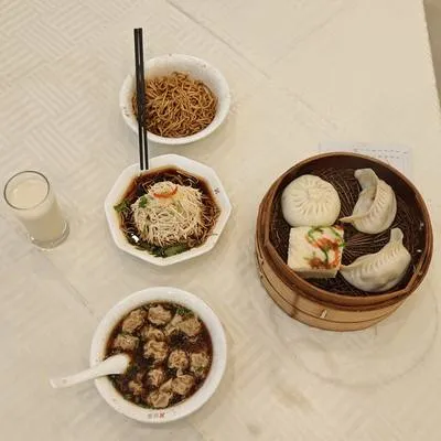 guest photo