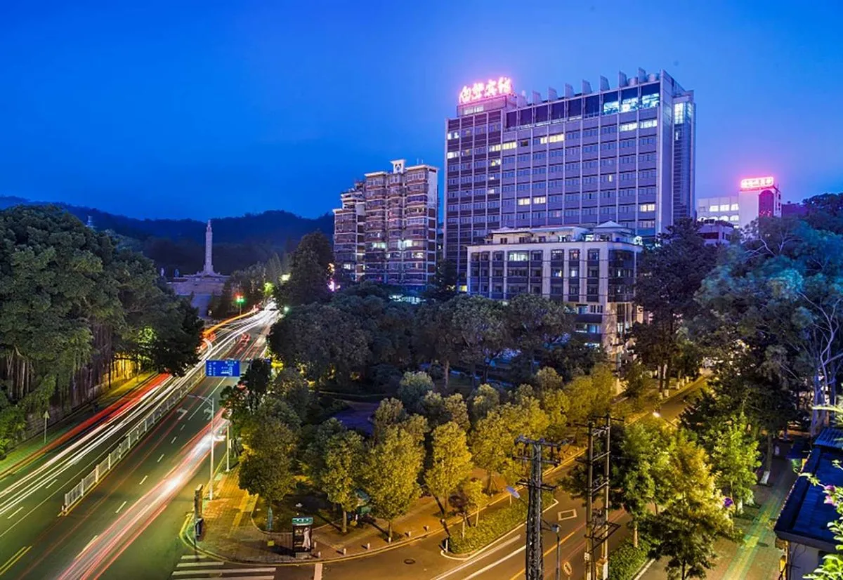 Xiamen Bailu Hotel