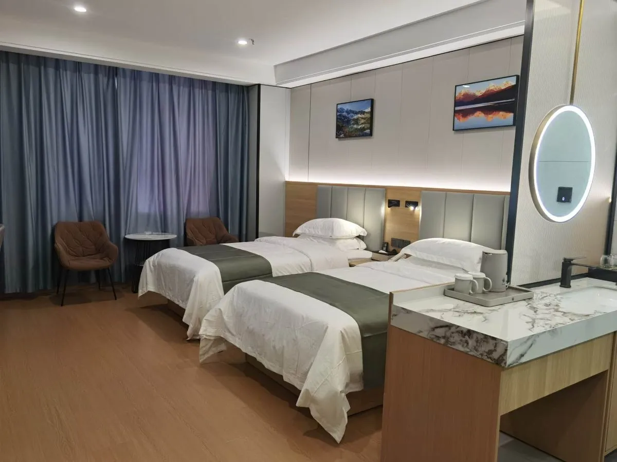 Yichuan Delin Grand Hotel