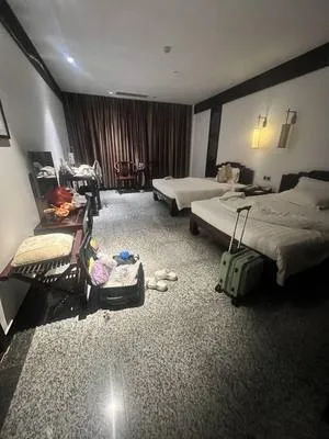 guest photo
