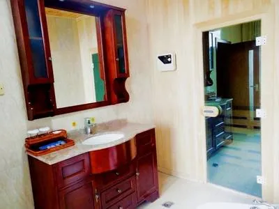 guest photo