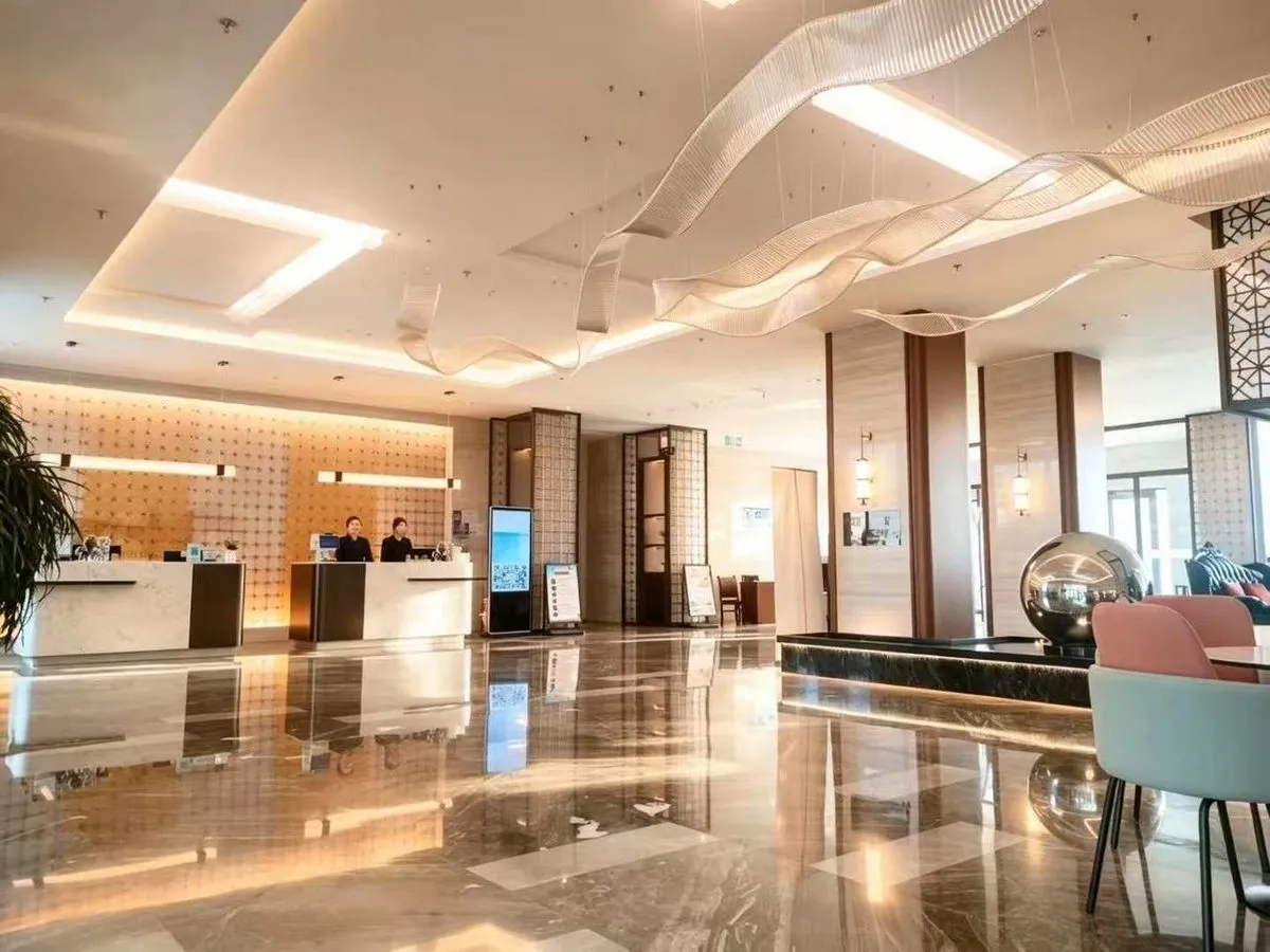 Zhaosu Xian Hotel