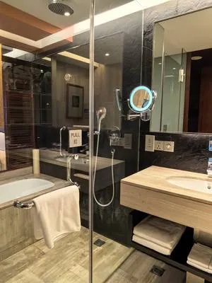 guest photo