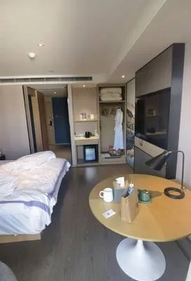 guest photo