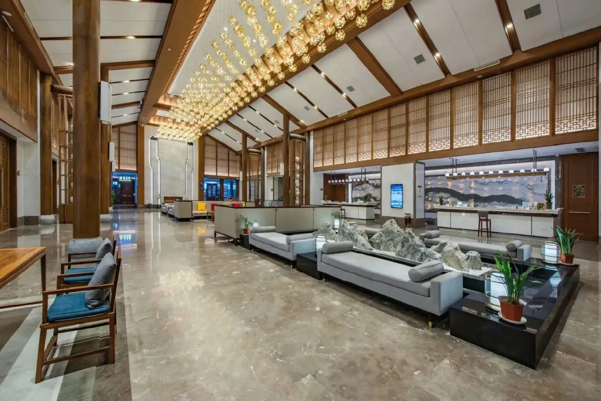 Wuyuan Ruiyi Baowu Resort Hotel