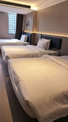 guest photo