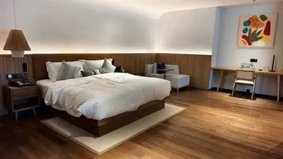 guest photo