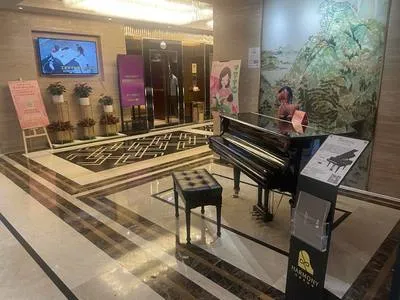 guest photo