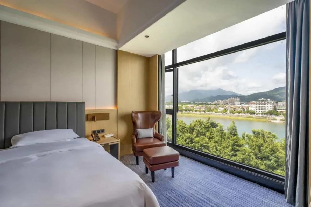 Binjiang Jinli Grand Hotel