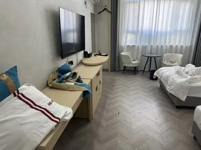 guest photo