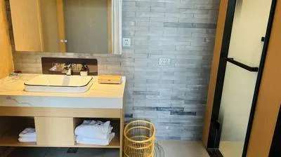 guest photo