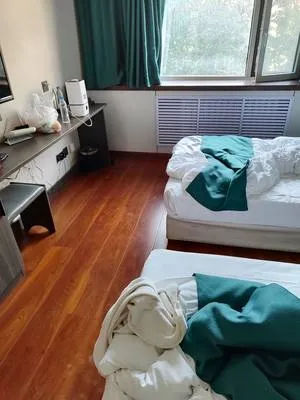guest photo