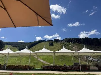 guest photo