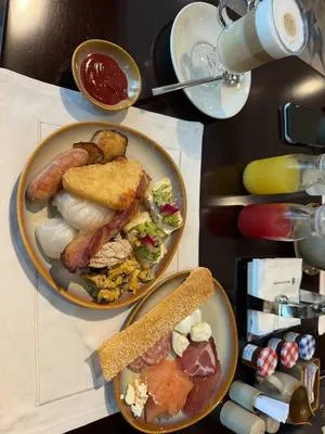 guest photo