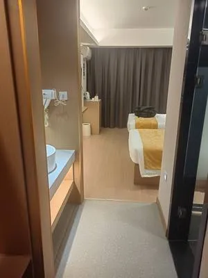 guest photo