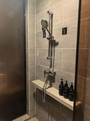 guest photo