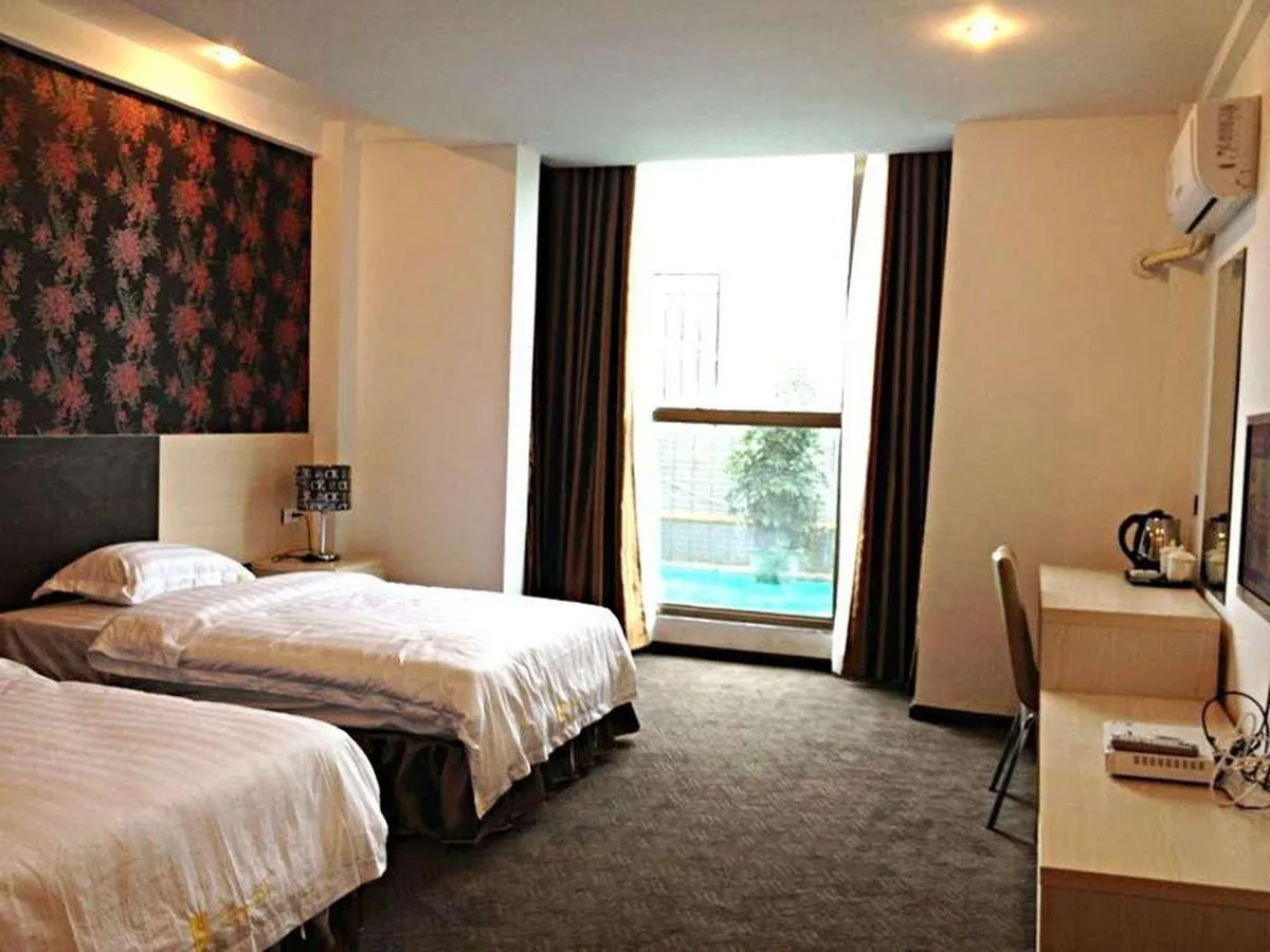 Guizhou Langbo Jingpin Hotel Pingtang Fengong Si