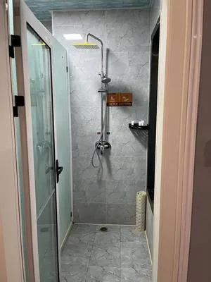 guest photo