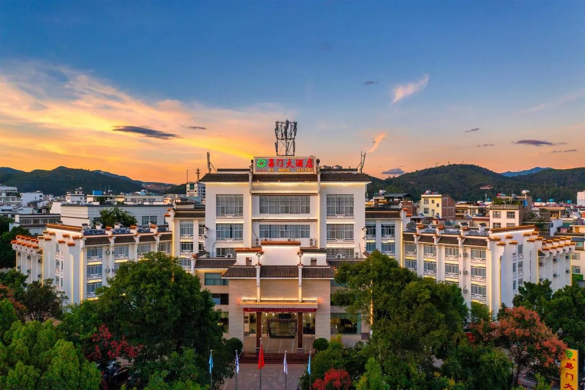 Yimen Junxiang Grand Hotel