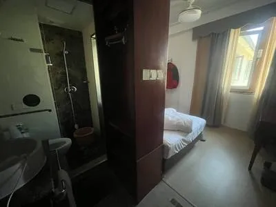 guest photo