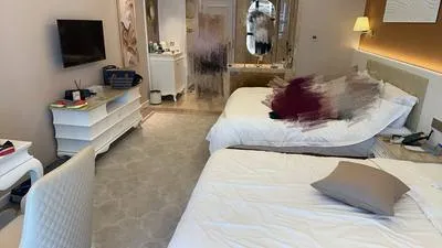 guest photo