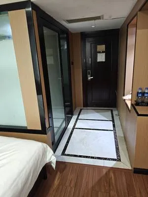 guest photo