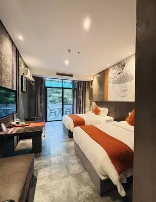 guest photo