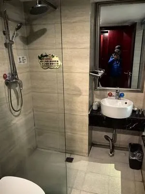 guest photo