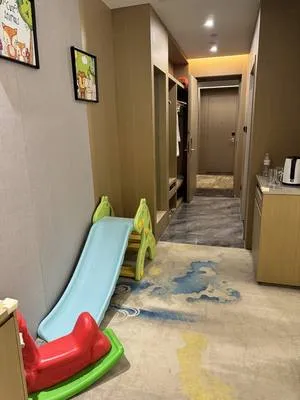 guest photo